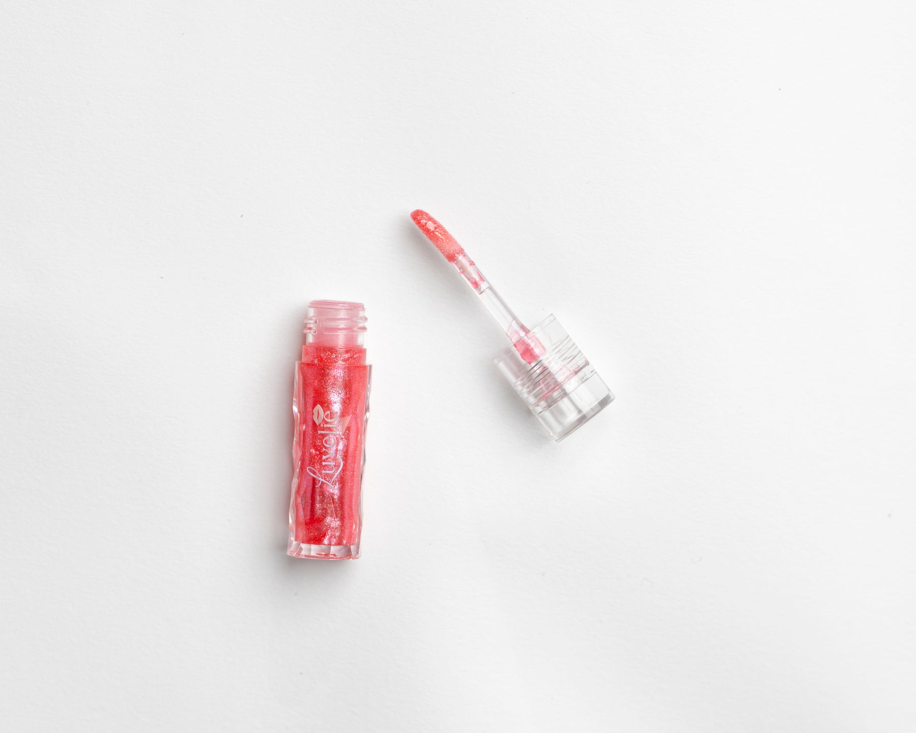 Luvelie luxury red Lip gloss with applicator close up